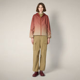Giacca a vento donna Viv con stampa sfumata rosso terra di Siena | Save The Duck