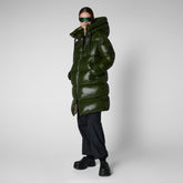 PIUMINO ANIMAL FREE CON CAPPUCCIO DONNA ISABEL VERDE BOSCO | Save The Duck