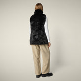 Gilet donna reversibile Nives in pelliccia animal free nero | Save The Duck