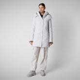 PARKA DONNA CON CAPPUCCIO SAMANTAH GRIGIO NEBBIA | Save The Duck