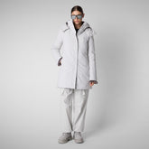 PARKA DONNA CON CAPPUCCIO SAMANTAH GRIGIO NEBBIA | Save The Duck