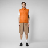Man's quilted gilet Adam in amber orange - Icons Man | Save The Duck
