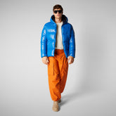 PIUMINO ANIMAL FREE CON CAPPUCCIO UOMO EDGARD BLU MIRTILLO - Piumini Uomo Animal-Free | Save The Duck