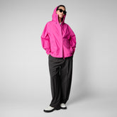 Woman's raincoat Suki in fucsia pink - SPRING ESSENTIALS | Save The Duck