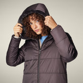 Veste longue pour femme réversible modèle Bridget en fourrure Animal Free brun profond | Save The Duck