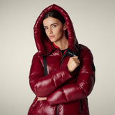 Piumino lungo donna animal free Isabel bordeaux - Piumini Donna Animal-Free | Save The Duck