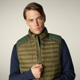 Gilet uomo animal free Mohan verde oliva - Gilet Uomo | Save The Duck