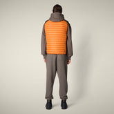 Gilet uomo animal free Mohan arancione ambra - FW25 MAN COLLECTION | Save The Duck